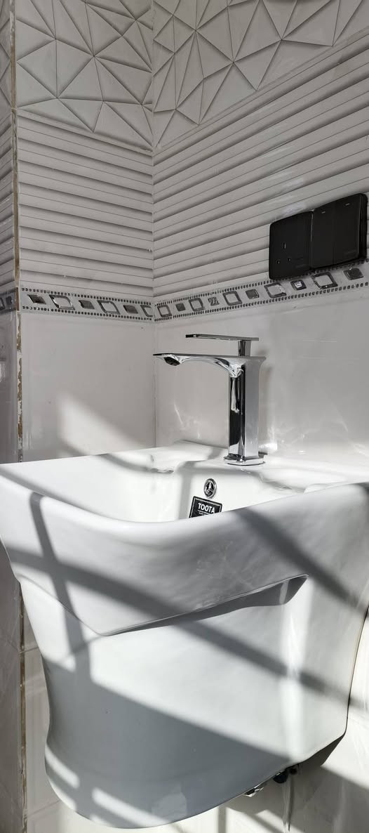 جـزء مـن عملـي اليوم . ***********
اهـم شغله الترتيب وشغـل النضيـف تحياتي للجميع السباكه
