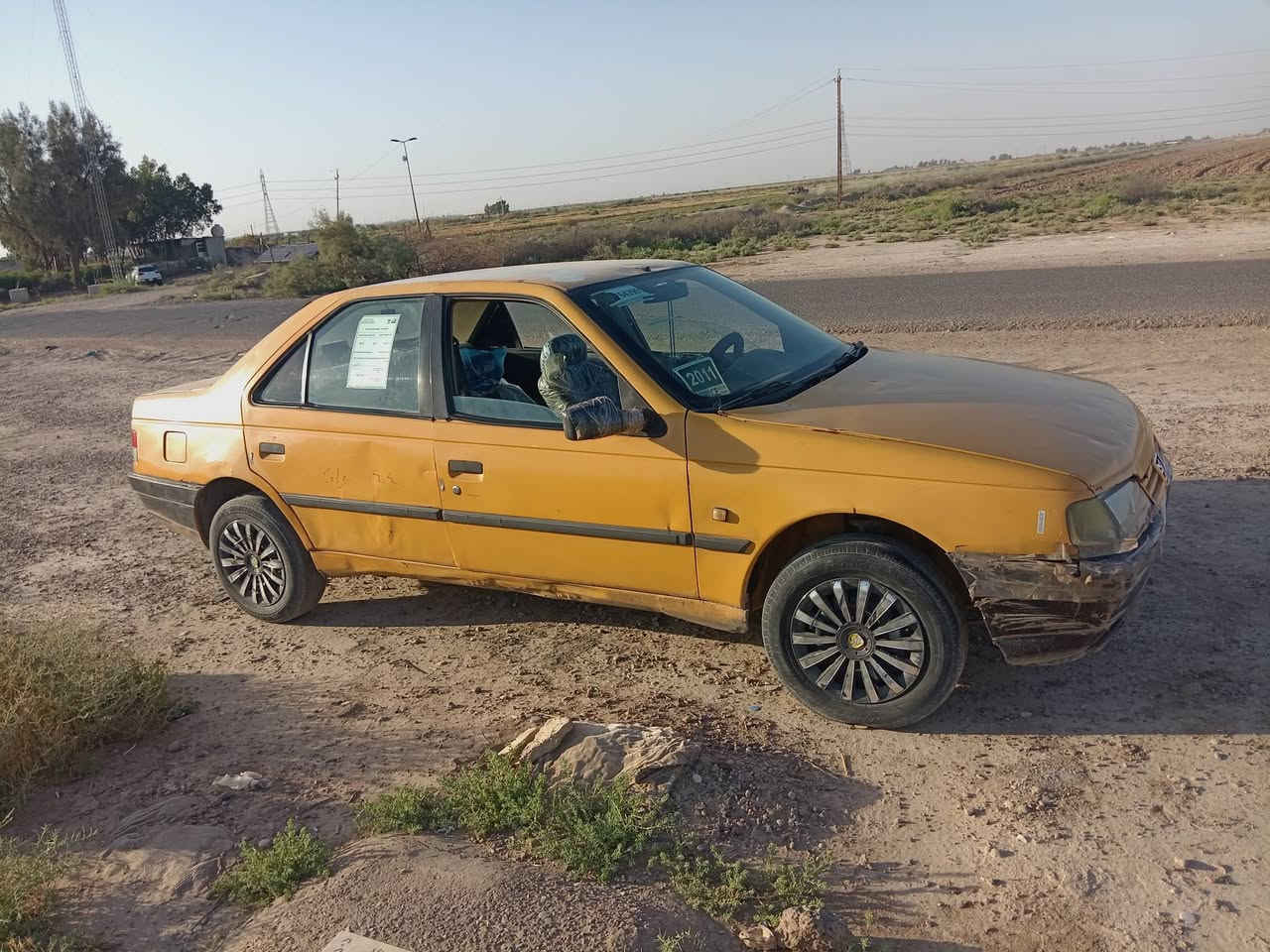 السلام عليكم اخواني سيارة بيجو روه موديل ١٠رقم نجف سياره شغاله كامله بيع كوم حديد سعره مليون ونصف رقمي ***********
