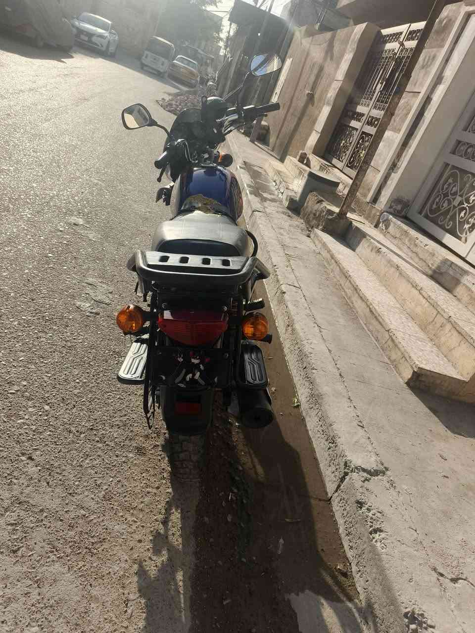 السلام عليكم بوكسر مرقم بغداد لوحه انگليزي وسنويه بأسمي تحويل ثاني يوم مسجله 21 بالسنويه دخول 22 حيل حيل نظيفه ما شاء الله مفتوحه على ايدي للامانه غراض شركه كلشي مبدل بستم وزنجيل وهاي السوالف كله جديد مكفوله من التنقيص والتبخير مكفوله كلشي ما ناقصها انگر سلف واطلع وين متريد ما توگفك ابد سعر 1900 وبيها مجال حگ الجيه مكان بغداد زعفرانيه الشراي يتصل ويدلل 
***********
