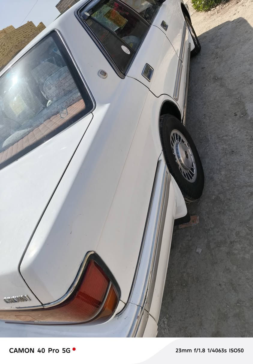 السلام عليكم كراون سيدان 91 للبيع سياره نضيفه وجاهزه ع اخر مكفوله من الضربه كلشي  بيها بلادي مكينه كير كله ع بلاد تبريد ثلج كهربائيات كلها شغاله مصبوغه عام للجماليه رقم نكليزي تحويل ثاني يوم مكانها ناصرية السعر 70 وبيها مجال للشراي اي ستفسار ع رقم *********** خاص مااجاوب
