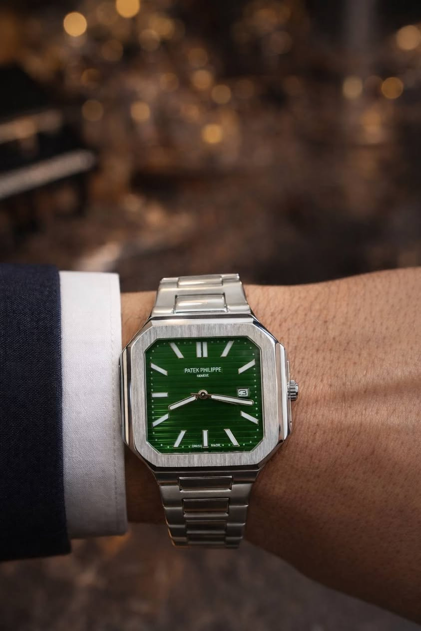 ساعة ماركة Patek Philippe 
واجهة خضراء مميزة تعكس الفخامة
سوار ستانلس ستيل قوي ومريح
شكل كلاسيكي يناسب اللبس الرسمي والكاجوال


**إذا كنت صاحب هذا الإعلان وتريد حذفه لأي سبب، رجاءا أرسل رسالة إلى الدعم الفني**