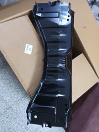 مكتب السند لقطع غيار سيارت تسلا  بدنه خلفيه تسلا y  07707190642