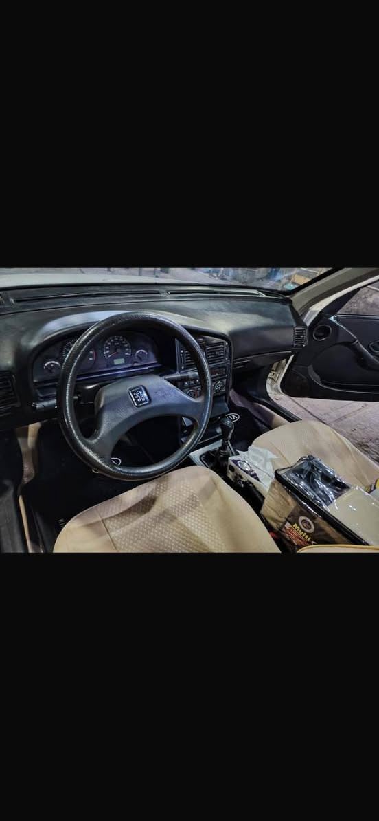 السلام عليكم ورحمة الله وبركاته
بيجو موديل 2012 معمره مكفوله من ضربه قويه

مكينه وكير وحداديه وتخم اطارات ودوشمه كله جديد

بسمنه سنويه جديده لحد ٢٠٣٠ شرط تحويل سعر ٣٢ وبيهه مجال لطيبين 

عنون بصره الجزائر اي استفسار رقم الهاتف ***********
