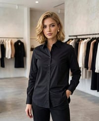 قميص نسائي • أسود • مقاسات L-3XL