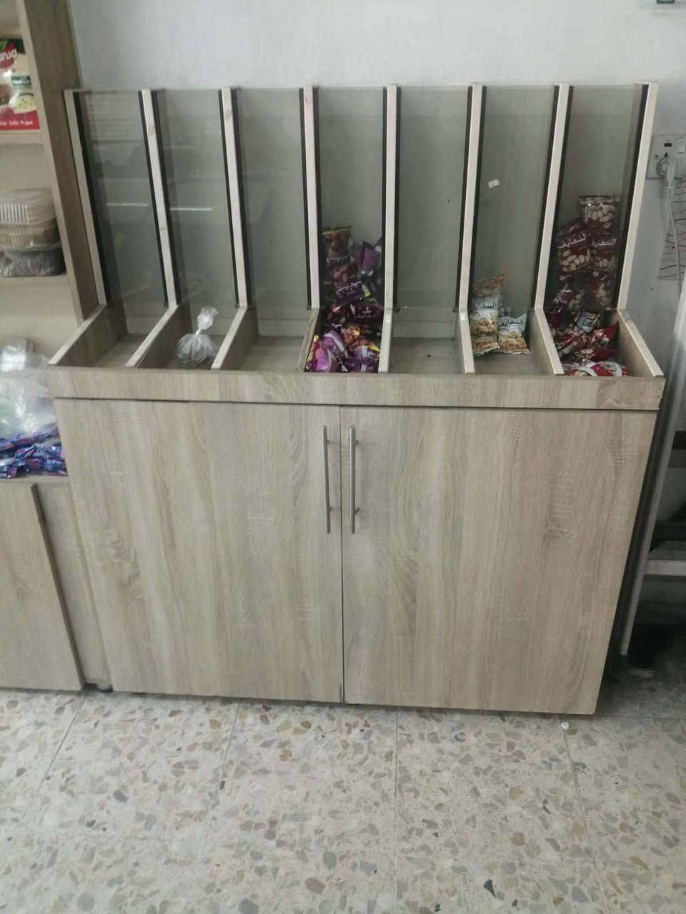 السلام عليكم مجموعه رفوف قيم بما يرضي الله واخذهن  مكانهن بغداد الكرادة (***********)   قرب مستشفى العلوية الاهلي ...
