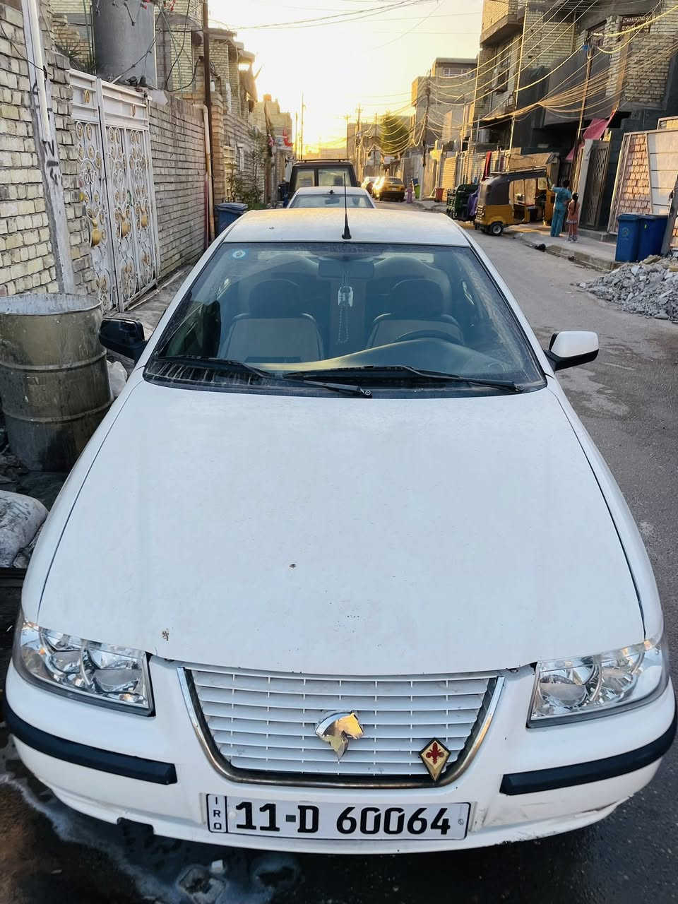 السلام عليكم
سمند 2009 محور كير ومكينة كورلا 1600
رقم جديد اجنبي 
تخم تاير  صدر حدادية جديد 
تدفئة وتبريد وي سويج
كهربائيات كلها شغالة
السياره لأضربه ولاصبغ ولاتبديل 
خير من الله مكفوله السياره 
بغداد البلديات 
سعرها 45 بيها مجال حك جيه
***********
