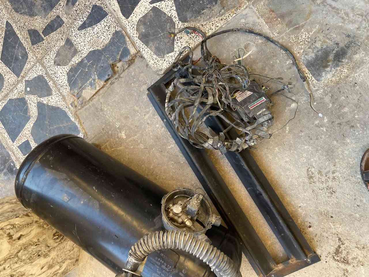 السلام عليكم للبيع منضومة غاز إيطالي مفتوحه من سيارة 4سلندر مكاني بغداد السعر قيم بما يرضي الله 
***********
