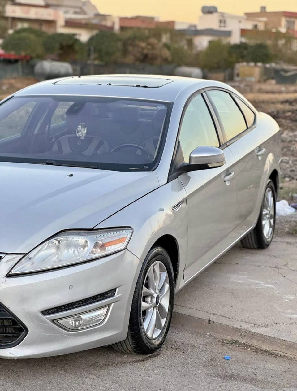 فۆرد مۆندیۆ، مۆدێل ٢٠١١
مەکینە ٢.٣، دەبڵ گێڕ، سڵاید، چوارجام ئۆتۆ، لایت ئۆتۆ، فڵچەی جام ئۆتۆ، تەبرید مەرکەزی، تەبرید دوو نضام، شاشە ئایپاد، سوکان ڤۆلیۆم
ڕۆن و هایدرۆلیکی تازەیە و کامل سێرڤز کراوە
شەش پارچە بۆیاخ بەڵام بەبێ ناوگرتن و لێدراوی قورس تەنها لێخشان
گێڕ و مەکینە و تحویل بە شەرت
سەنەوی بەسەرنەچووە 
١٥ پانزە وەرەقە غرامەی لەسەرە دوای معاملە دەگەڕێنرێتەوە❗
نرخ: ٧٠ وەرەقە

ژ.م: *********** السليمانية, العراق
