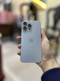 للبيع ايفون 15 برو ماكس وياه باكيته كامل بطاريه 89 ذاكره 256 بعده نظيف...