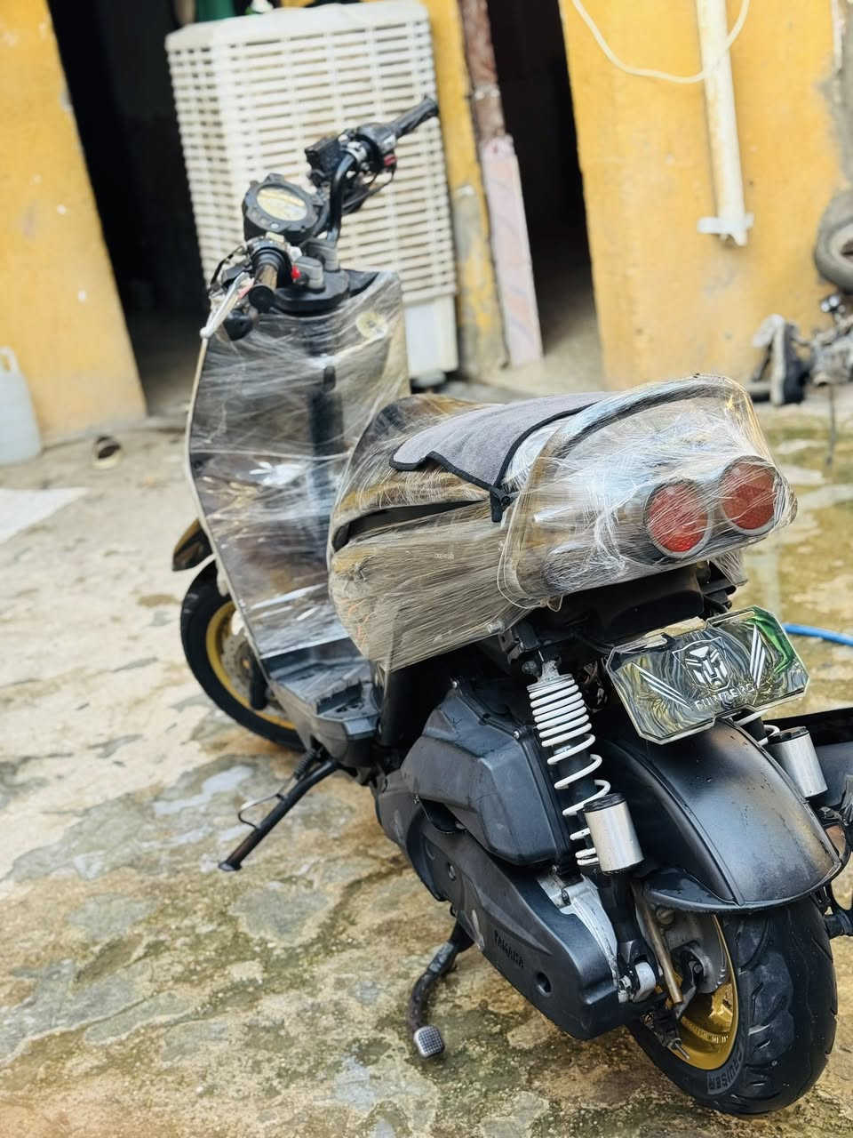 سلام عليكم البيع سكنس جبالي مكفوله كفاله عامه مكينة مكفولة من كلشي سلف بلدي دراجة على وضع بلد كهربائيات كلهة شغالة دراجه خير من الله كملة دراجه مال رمبة صارله سبوع من نازله سعره مليون 400  وبيه مجال المكان كوت زويريجات 
مكالف بل نشر إلى ستفسار ‎0789 114 3618
