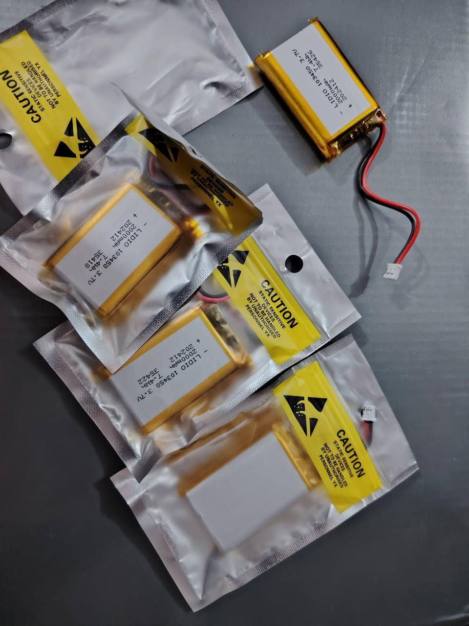 بطاريات السعه 2000 wAh. القطعه ب7 الاف اليفيدنه يراسلني


**إذا كنت صاحب هذا الإعلان وتريد حذفه لأي سبب، رجاءا أرسل رسالة إلى الدعم الفني**