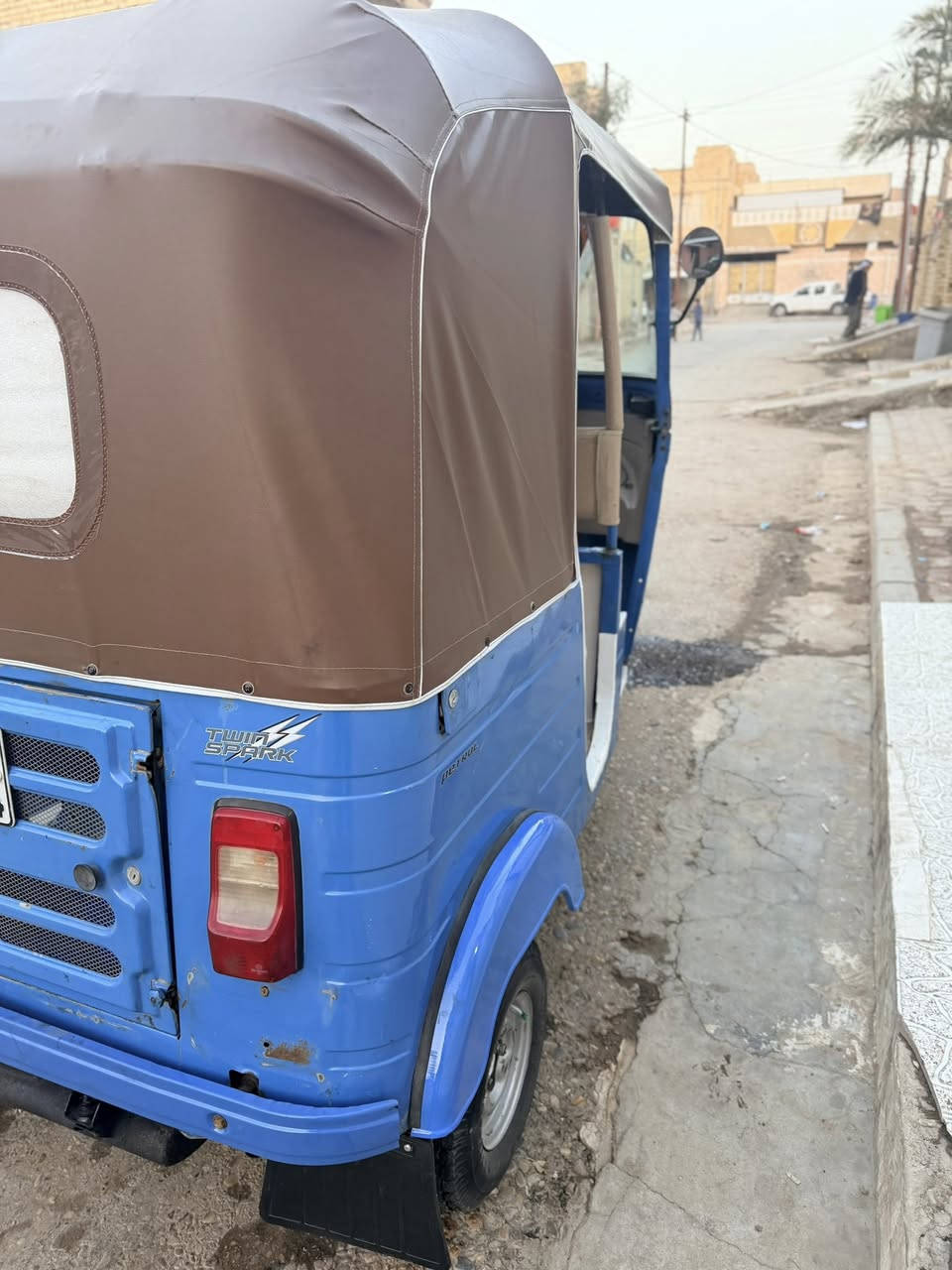 سلام عليكم تكتك ٢٠ رقم وسنويه تكتك بيهة بس لغد لباقي كفاله مكينه مجفته تجفيت شركه تكتك جاهزه للاخير ماناقصهة برغي كبل للشغل سعر ٦٧٠٠ وبيهة مجال وهذا رقمي ***********
