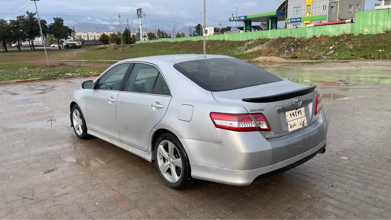 كامري 2010 (بي دعم بي صبغ) 13 ورقه غرامه لسه رن 
گير محرك بشرط 100‎%‎ 
*********** كورك +واتساب دهوك, العراق
