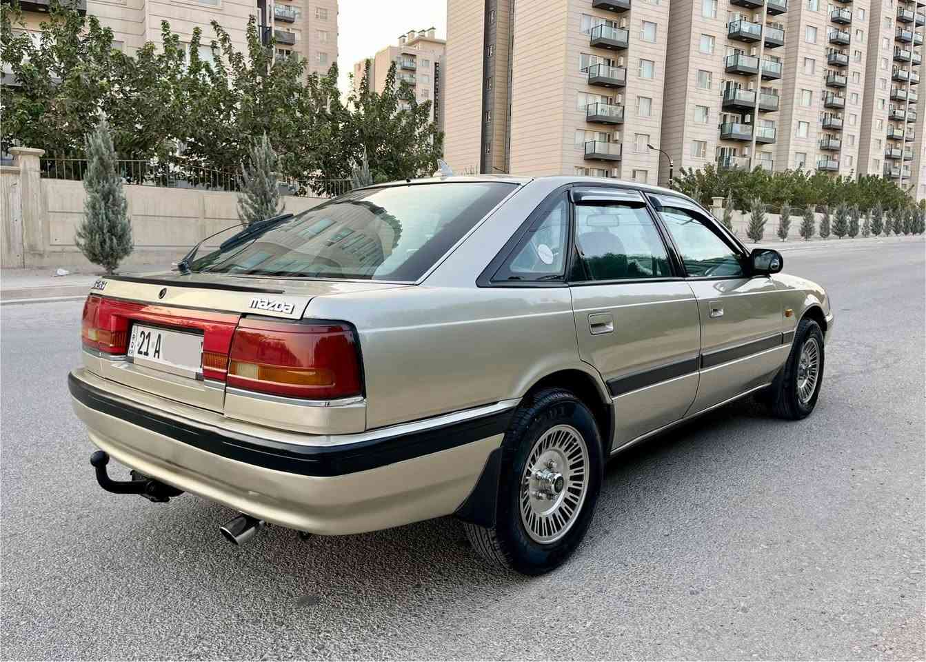 سلام و علیک براکانم ئەم سەیارە بۆ فرۆشتن لە جۆری مازدا ٦٢٦ مەکینە ١٢ و بەخ گێڕ عادی بێ لێدراوی کامل بۆیاخ لەسەر ساخی گێڕ و مەکینە و پێش هەموو گیانی بە شەرت سەنەوی و ڕەقەم تازە تا ساڵی ٢٠٢٨ نرخی ٤٢ گەڵا و مامەڵە ژمارەی مۆبایل ***********
