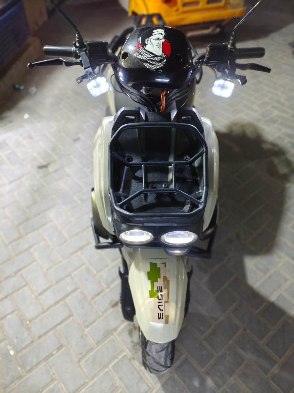 السلام عليكم دراجه اوباچي شحن بطاريات جديده وكاله ضمان 3 اشهر دراجه نضيفه امن ترايك وين متريد استعمالها قليل نضافه 100‎%‎ بدون مرواس بيع فقط سعرها 1075 و بيها مجال للطيبين مكان بغداد بغداد الجديده هاتف ***********
