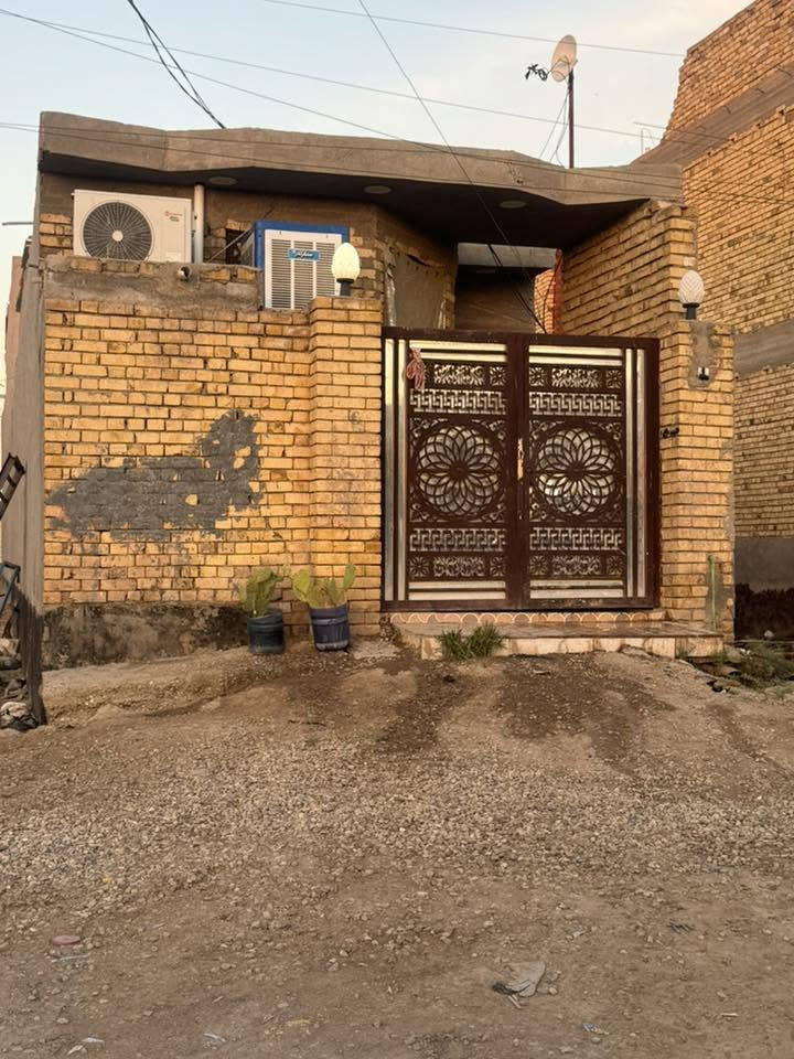 السلام عليكم للبيع مشتمل طابق واحد مطلوب مبادره في السفحه الثانيه نزله احمد الوائلي عله حديقه مطلوب 59 مليون والقصد الشهري 380 البيت جاهز السعر 16وبي مجال وذا ماعندك كفيل عادي يبقه الكفيل نفسه*********** الرقم بي واتساب

