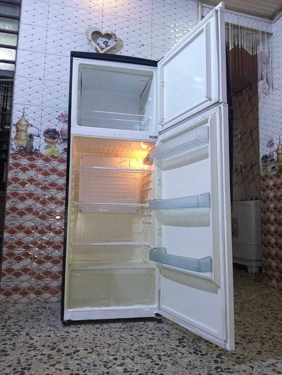 ثلاجه ٢٢ قدم نظيفه جدا السعر ٢٠٠ الشراي خاص يوجد توصيل


**إذا كنت صاحب هذا الإعلان وتريد حذفه لأي سبب، رجاءا أرسل رسالة إلى الدعم الفني**