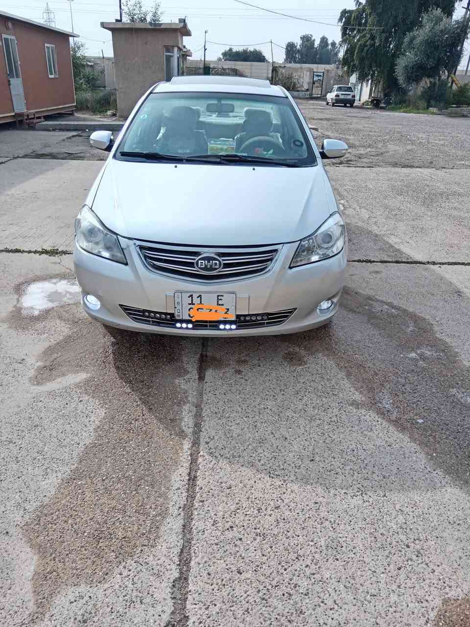 سياره بي وايدي كير اوتماتيك موديل 2011رقم بغداد بسمي تحويل ثاني يوم جاهزه تخم تاير حداديه جديده مكينه مكفوله بس الكير يبوش بلازدحام سياره مصبوغه عام للجماليه حلوه حساسات بصمه بيبان بصمة تشغيل سياره فول السعر 50وبيها مجال ***********
