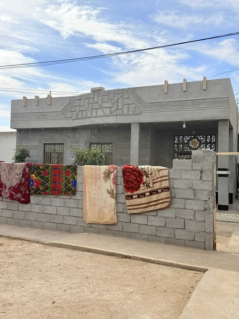 🟠دارين سنكيه  للبيع🟠  

📍موقع العقار : الرمادي زنكورة  بالقرب من مدرسة الجهاد

🟠الدار وجه على الشارع 6متر

🟠 موقع مميز 

🟠دارين واحد بناء قديم والثاني جديد

🟠 قريبات من مدارس واسواق

🟠 متوفر فيها كافة الخدمات ماء وكهرباء

🟠 السعر والاستفسار على الخاص

🟠🔶نستقبل كافة العروض العقارية🔶🟠

محتويات الدار الاول

استقبال / هول / صاله كبيره /2غرف نوم / مطبخ و مجمع صحيات داخلي وخارجي

محتويات الدار الثاني 

استقبال / صاله / غرفتين نوم / مطبخ ومجمع صحيات
______________________________
 
✅للأستفسار الاتصال على الارقام التالية :

📞*********** 
📞***********

موقعنا على الخريطة 

‏https://maps.app.goo.gl/uaqG7ir7EbX2DQkBA

أو زيارة مكتبنا الكائن الرمادي_ زنكورة _ المفرق  /مقابل جامع هادي البشير (البمرعي)

#مكتب_عقارات_زنكورة 🕹️
#عقارات
#ناحية_اليرموك
