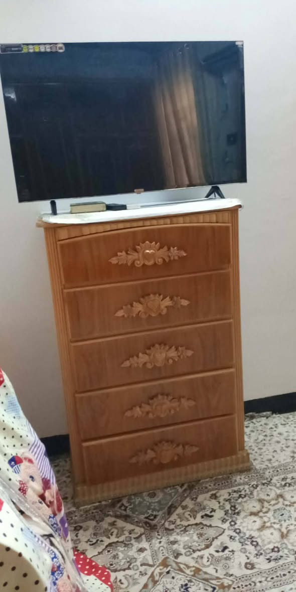 غرفه نوم للبيع نضيفه حيل 
السعر 900وبيها مجال
***********
