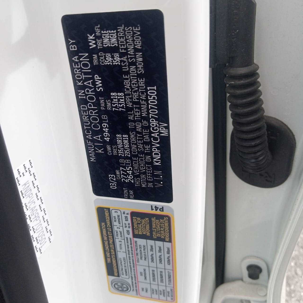 السلام عليكم سبورتج 2023 هايبرد امريكي
ماشية 39 الف 
فول مواصفات للاخير بنوراما كلشي 
بيهة جاملغ مبدل مثل مواضح بالصورة 
وبيهة شخط بالباب 
مكان السياره  بغداد  خابر وتدلل ***********
