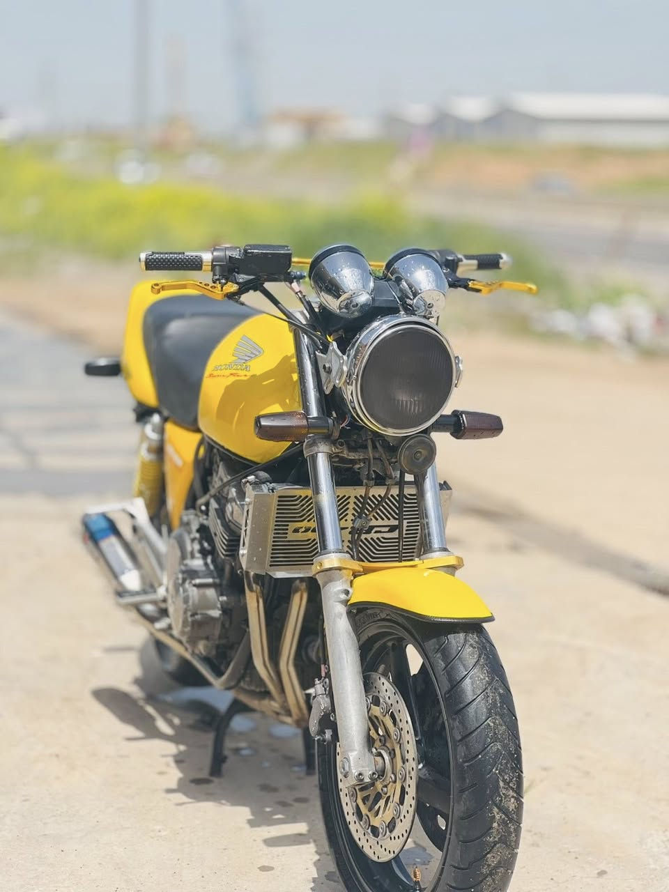 سلاو هاورياني خؤشه ويست ئه و cb400لؤ فرؤشتن مه كينه كراوه كاره باي به شه رته به س مه كينه كه ميك ده نگي تيدايه ناونيشان هه ولير


**إذا كنت صاحب هذا الإعلان وتريد حذفه لأي سبب، رجاءا أرسل رسالة إلى الدعم الفني**