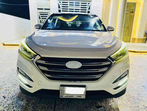 السلام عليكم توكسان 2018خليجي شركة الكاصد رقم بغداد باسمي كير مكينه حداديه كله مكفول تخم تاير جديد بيه رصعتين بل باب الخلفي بعدهن ممعدلات 
المواصفات 
شاشه كبيره 
كامره 
دبل لد 
يدات نيكل 
اشاير بل مري 
تحكمات استيرن
صاج 
تبريد قطعتين
ثلاث وضعيات قياده (ECO/SPOT/عادي)
مكينه(2000)
ماشيه 107كيلو 
معروفه موصفات الخليجي المكان بغداد السعر (175)وبيه مجال الستفسار (***********)
