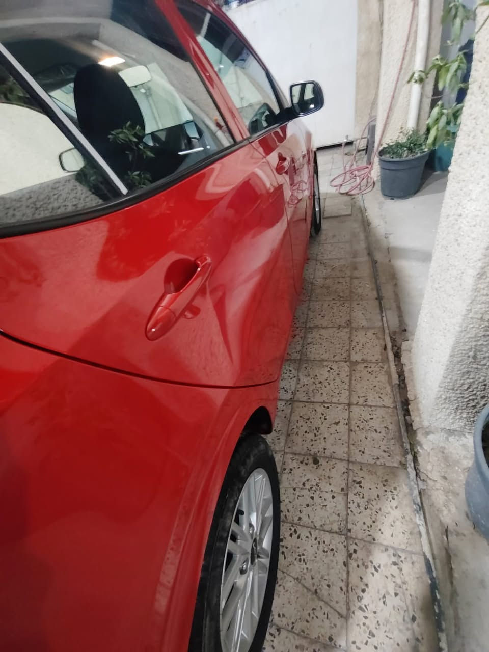 السلام عليكم ورحمة الله وبركاته
للبيع كيا بيكانتوا موديل ٢٠٢٣ خليجي 
محرك ١٢٠٠ 
ماشية ٢٠ حقيقي
تخم تاير جديد 
بطارية جديدة 
كيرمحرك صدرمكفولات 
مكفولة كفاله عامه من كلشي 
بارد بسيط بالباب الامامي صفحة السايق 
السعر ١٢٦$ وبيهة مجال 
مكان السيارة الكاظمية


**إذا كنت صاحب هذا الإعلان وتريد حذفه لأي سبب، رجاءا أرسل رسالة إلى الدعم الفني**