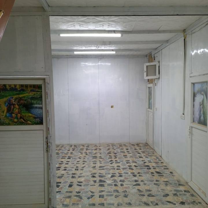 دار للأيجار مساحة 100 متر بشهداء السيدية قرب معهد عشتار يتكون من غرفة سويت ومنورين وصالة جبيرة وحديقة وكراج و حمام خارجي للاستسفار تواصل ***********
