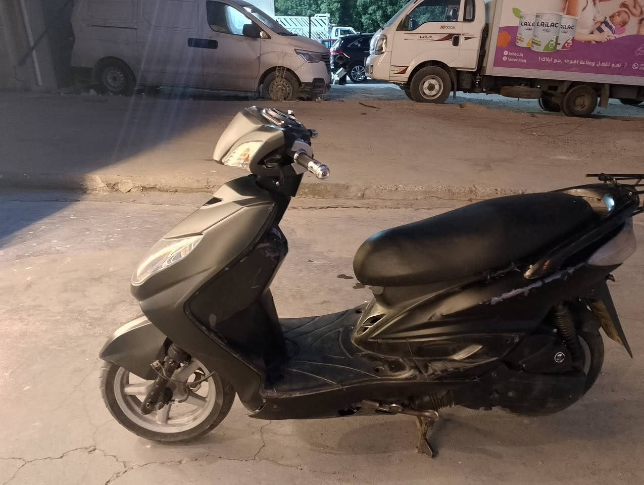 دراجه سكنس فحل نوزل ممكينه ما مفتوحة كهربائيات كلهه شغاله لونهه الاصلي فيلي اي شخط مابي مضلله للحفض عل كفرات سعر التضليل 60 الف السعر 500 مال بيع  المكان بغداد حي الحسين الرقم ***********
