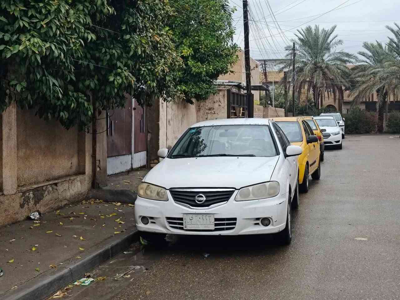 السلام عليكم 
نيسان سني ٢٠١٠ ياباني للبيع مكفولة ماعدا باب السائق والباب الوراه بيهن صبغ محرك قبق اسود مكينة 1800
للاستفسار الاتصال بالرقم ***********
