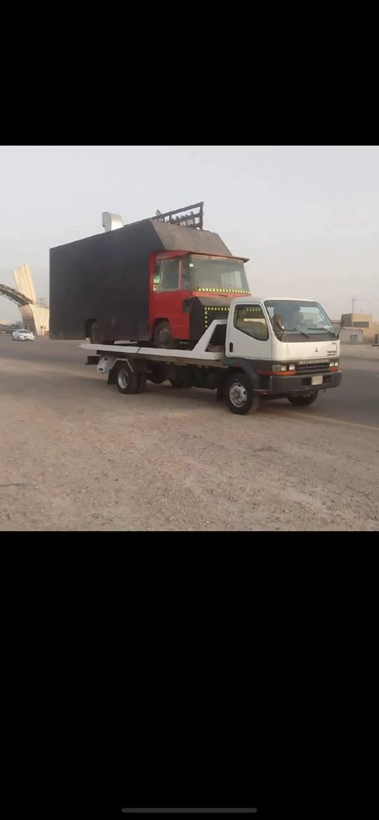 للبيع سيارة فوسة بزون
سطحية بدي فرنسي 3جكات موديل 2000 
يسرة بلادي رقم الهاتف ***********
