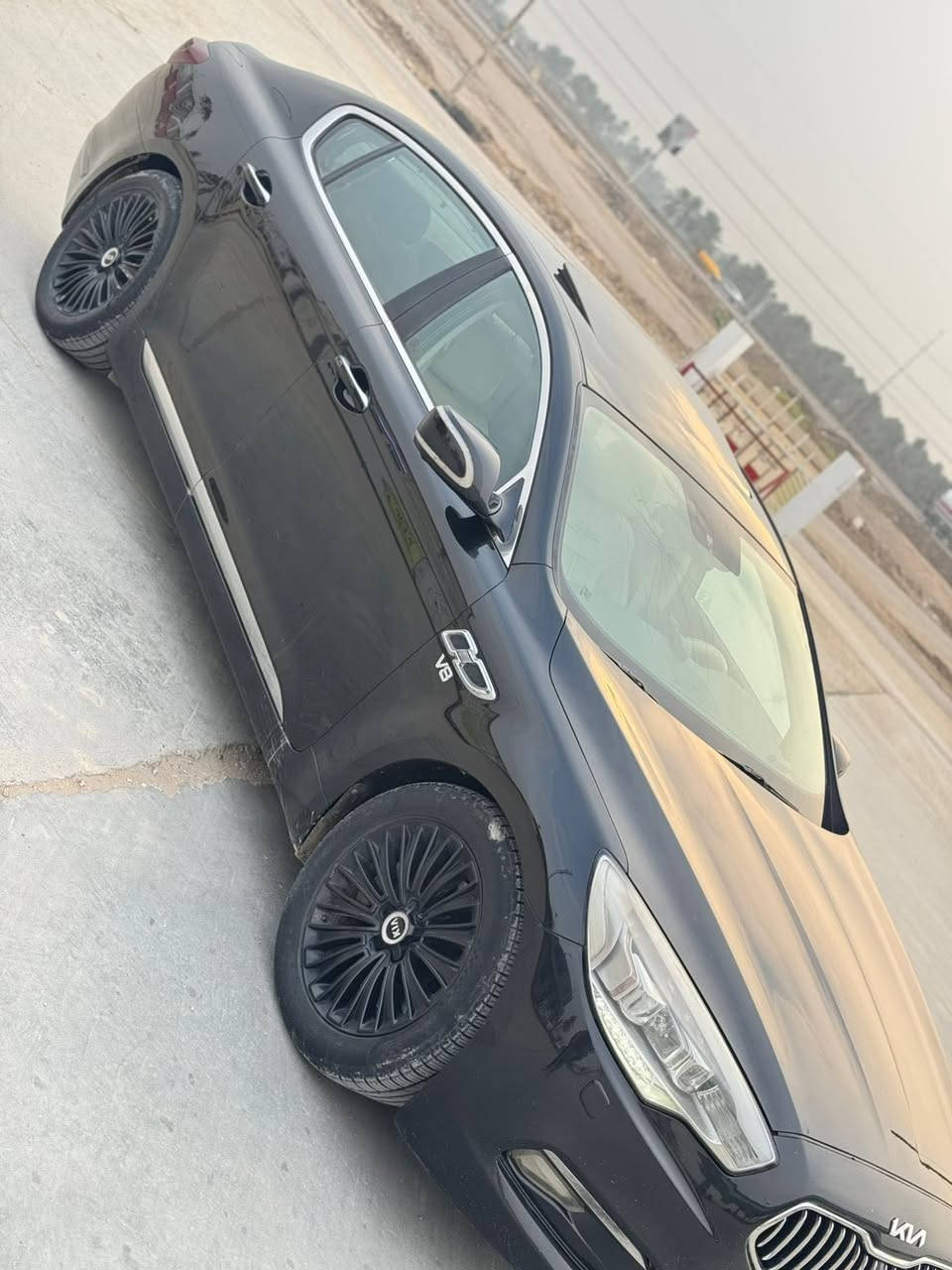 كيا كوريس 2013 خليجي
السياره كلين بدون حادث
*فقط بارد شبر بالباب الخلفي جهة العبري
محرك 6v
محرك وكير كفاله 
گير 8 نمر كوبر
ستيرن كهرباء متحرك+ كشنات وسايد بريك وبرد كهرباء
رادار كل الجهات مع تحذير المنطقه العمياء 
لايتات لد ١٦ عدسه زنون ومتحرك 
اكياس هواء كهرباء للراحه في كشن السائق والكشنات الخلفيه
بروجكترات لد 
كشنات جلد (النابا) افخم انواع الجلود لون بيجي
مرايات تعتيم للاضاءة العاليه وهيتر 
قماره شامواه فاخر 
كامرات ورادار 360 درجه
حساسات امامي خلفي
فتحه سقف
كشنات جلد تدفئه وتبريد امامي خلفي
كشنات كهرباء امامي خلفي
شاشات عدد 3
تحكم ماوس امامي خلفي
الكشنات الخلفيه VIP 
تبريد 3 قطع
حساس مناخ اوتو يتحكم بفتح وغلق الهواء الخارجي حسب نقاوه الجو 
بردات عدد 5 بلاد
ايرباكات عدد 9
سماعات شركه لكسكون 14 سماعه
دمام عدد ٢ امامي خلفي
تحديد مسار
شاشه عرض معلومات عالجامه الاماميه 
العينه شاشه وامكانيه تغيير شكل العدادات حسب الرغبه
هاند بريك بصمه كهرباء
نضام اوتو هولد
انضمه قياده عدد 4 عادي وايكو وسبورت وثلج
نضام مانع انزلاق ABS
نضام تراكشن كونترول 
نضام حزام امان كهربائي
مثبت سرعه ورادار تفاعلى 
سعر السياره 168$ بيع اومراوس بأقل من سعره  حسب القناعه
مكان السياره بابل-قضاء القاسم 
***********‬
