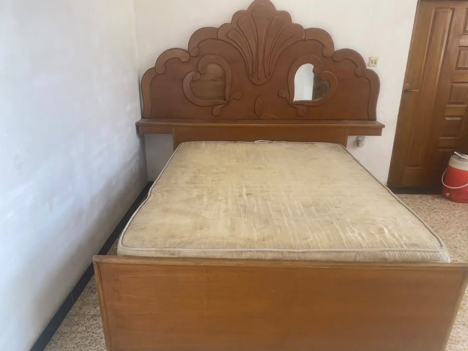 غرفه نوم عراقيه صاج سبع قطع لاستفسار

***********
