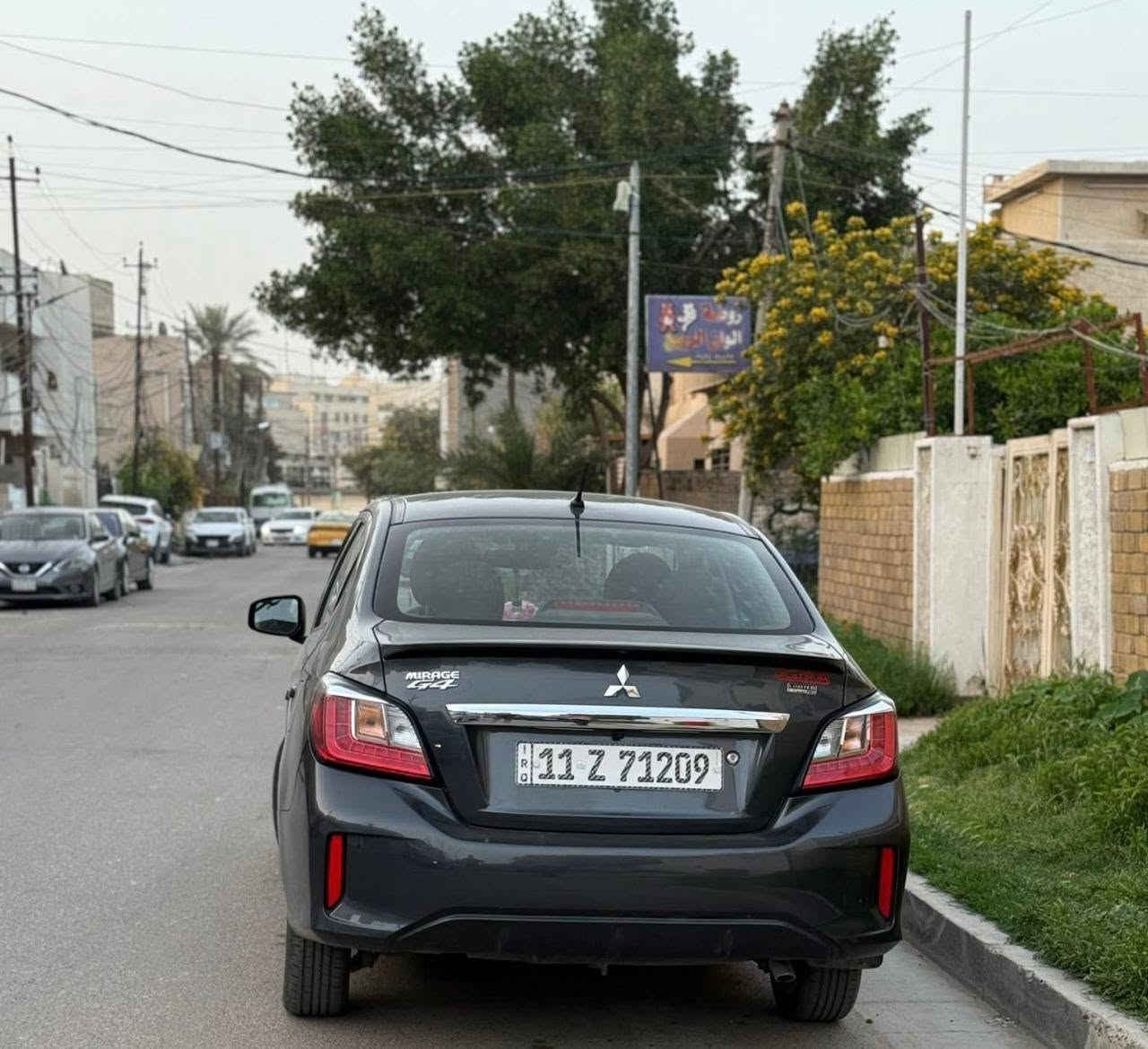 السلام عليكم 
متسيوبيشي ميراجg4
موديل 2024بلاتينيوم
ماشيه 27 الف فقط 
رقم بغداد دولي الجديد و هزة جديدة 

السيارة كلين بدون صبغ 
ضرر خفيف عدلته بارد صور امريكا مرفقه بالمنشور 
موصفات السياره
شاشه جبيره+ كامره خلفي
بلتوث+ كار بلي
رادار توقف ذاتي
مثبت سرعه
مانع انزلاق 
اواكس شحن
بك لايت لد
نظام ايكو وسبورت
تحكم مري كهرباء
تحكم ستيرن كامل
ويل كب
3 سلندر 1200
سيارة اقتصادية تبريد ثلج انسى صرف البنزين 
الشراي يتصل تحياتي للجميع 
مكانها بغداد 
***********
