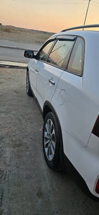 سيرنتو 2015 رقم أربيل  فوال بس بدون سليت  كشنات جلد  7راكب طخم تاير جد...