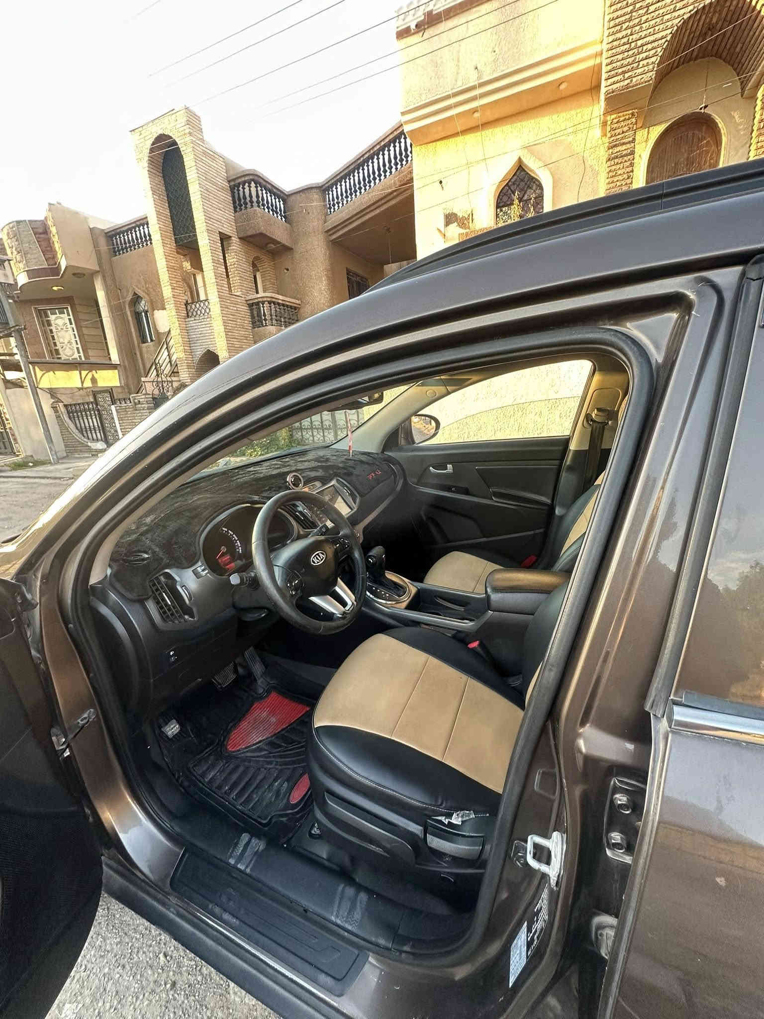 السلام عليكم 
سبورتج 2012 خليجي للبيع فقط 
بجم كبس
ماشيه 124 الف 
فول موصفات 
بنوراما 
اشاير بلمري 
المري شفط 
كشنات جلد
فول تحكم ستيرن 
شاشه كامره السياره فول 
سونارها بلمنشور 
دوشمه ارضيه وكشنات صدر جديد تخم تايرجديد مظومه بانزين موفس اصلي ماتعبك السيار ادامه من الدعاميه للدعاميه مابيه نقص برغي السياره كولش نظيفه 
بغداد حي الجهاد 
السعر $129
***********
