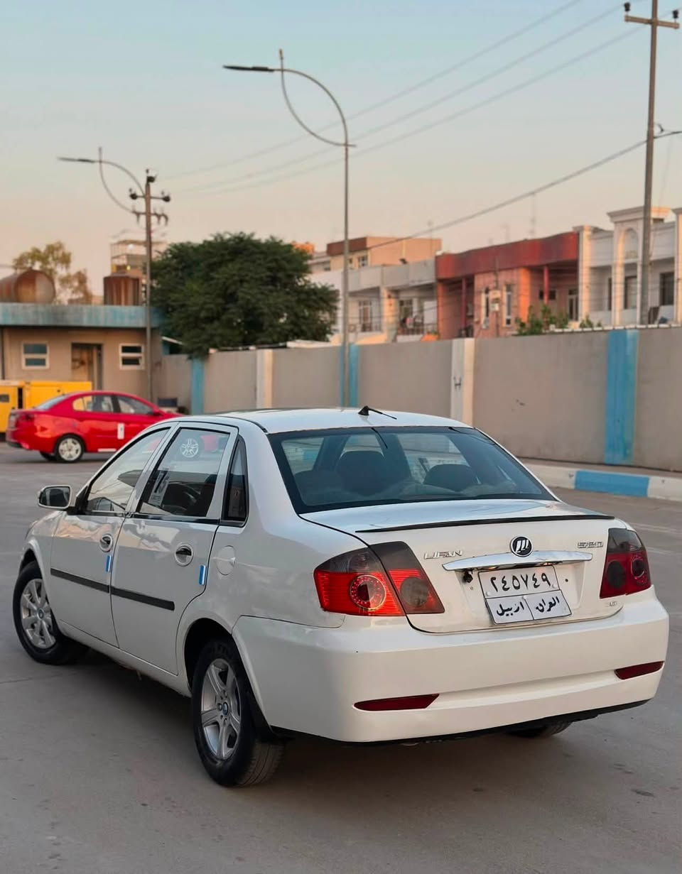 ( *********** )وەتسئەپی لەسەرە
سعری نهای ٢٣ وەرەقە 
٨ وەرەقە خرامەی لەسەرە لەسەر کڕیارە 

لیڤان ٢٠١٣ گێر عادی 

٣ پارچەی سبوخە بێ لێدرانە 

گێر و مەکینە بەشەرت

سەیارەکە زۆر جوان و مەزبووتە 

شاشە ئایپاد و کامیرەیە لایت عەدەسەیە ٤ جام کارەباییە 

سعری نهای ٢٣ وەرەقەیە 
٨ وەرەقە خرامەی لەسەرە لەسەر کڕیارە

*********** وەتسئەپی لەسەرە
