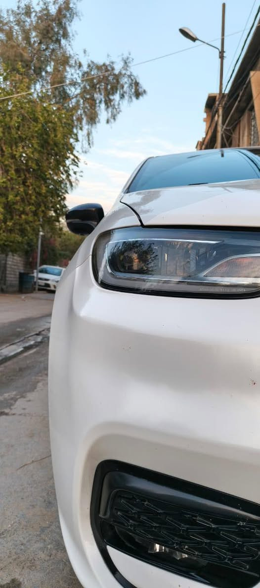 كلايسلر باسفيكا 2023 1/1فول 
                    لمتد فئة S
شاشة كبيرة سستم هارلم عربي
كاميرات داخل السيارة وخارج
مري متحركة مع كلوب ترحيب
سستم لد كلوب دشبول ابو 200$
بانورما السقف
ويل كب ومري كروم
طخم تايرات جديد
مكنسة 🧹 كهربائي
شاشات خلف السائق
كشنات امامي تبريد تدفئة
كشنات خلفي تدفئة
خزن كشنات 
كشنات جلد
ستيرن تدفىة
قطعتين تبريد
مليانة قطع شحن وHD
مليانة قطع كهرباء 12 و 24
بردات رباعي 
تظليل السيارة مع سنوية اربيل
مرقم اربيل
وبعد موصفات فووول ماشاء الله
الضرر
جمالغ الساىق مبدل اصلي ابيض
والباقي بل بوند وباب السائق موضح بلصور وعدت تصليح الظرر مرة ثانية بلموصل لاين شغل دبي معروف
مكان السيارة الموصل
ماشية 23 الف
السعر 310 دولار 
***********
