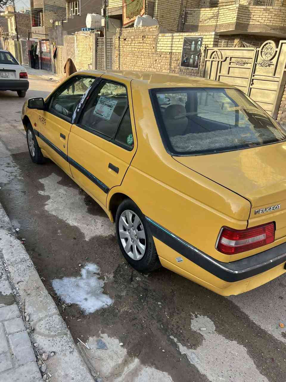 السلام عليكم بيجو أكد ٢٠١٤ مكفوله فقط كصت البنيد والدواير الخلفيه مكينه كير تبريد مكفول
مصفره 
عنواني بغداد العبيدي 
***********
