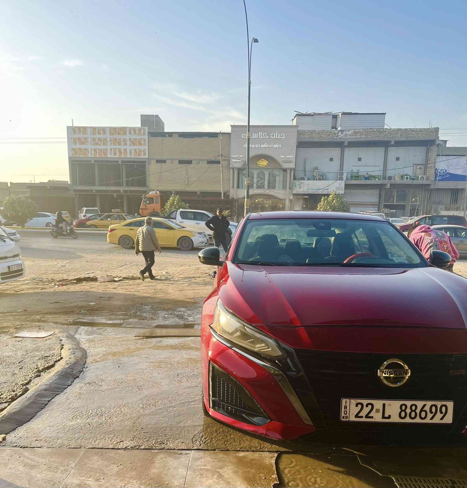 نيسان التيما 2023 SR للبيع
سلام عليكم 
نيسان التيما 2023 SR للبيع
-بدون صبغ وبدون تبديل  
ضررها خفيف ، بيها بارد بجاملغ السايق وبارد قليل بحافة البنيد ويه تكحيل على كدهن
ايرباك ستيرن طاك وراجع سستم
 صور الحادث والسونار نشرتهن

-بيها نقص رادار امامي مسروق ، قاعدته والفيش موجودات جيب وشد 

-ماشية 43 الف كيلومتر  
مواصفاتها :محرك 2500, تشغيل بصمة وتشغيل عن بعد رادار خلفي ومانع اصطدام ، نقط عمياء جانبية ، كشن السايق كهربائي ، ويل 19 SR ، شفتات ستيرن ، AWD   

السعر : 178 ورقة وبيها مجال بسيط
السيارة رقم اربيل ، تحويل او وكالة بكيفك
عنواني : كربلاء - الهندية   
رقمي : ***********
