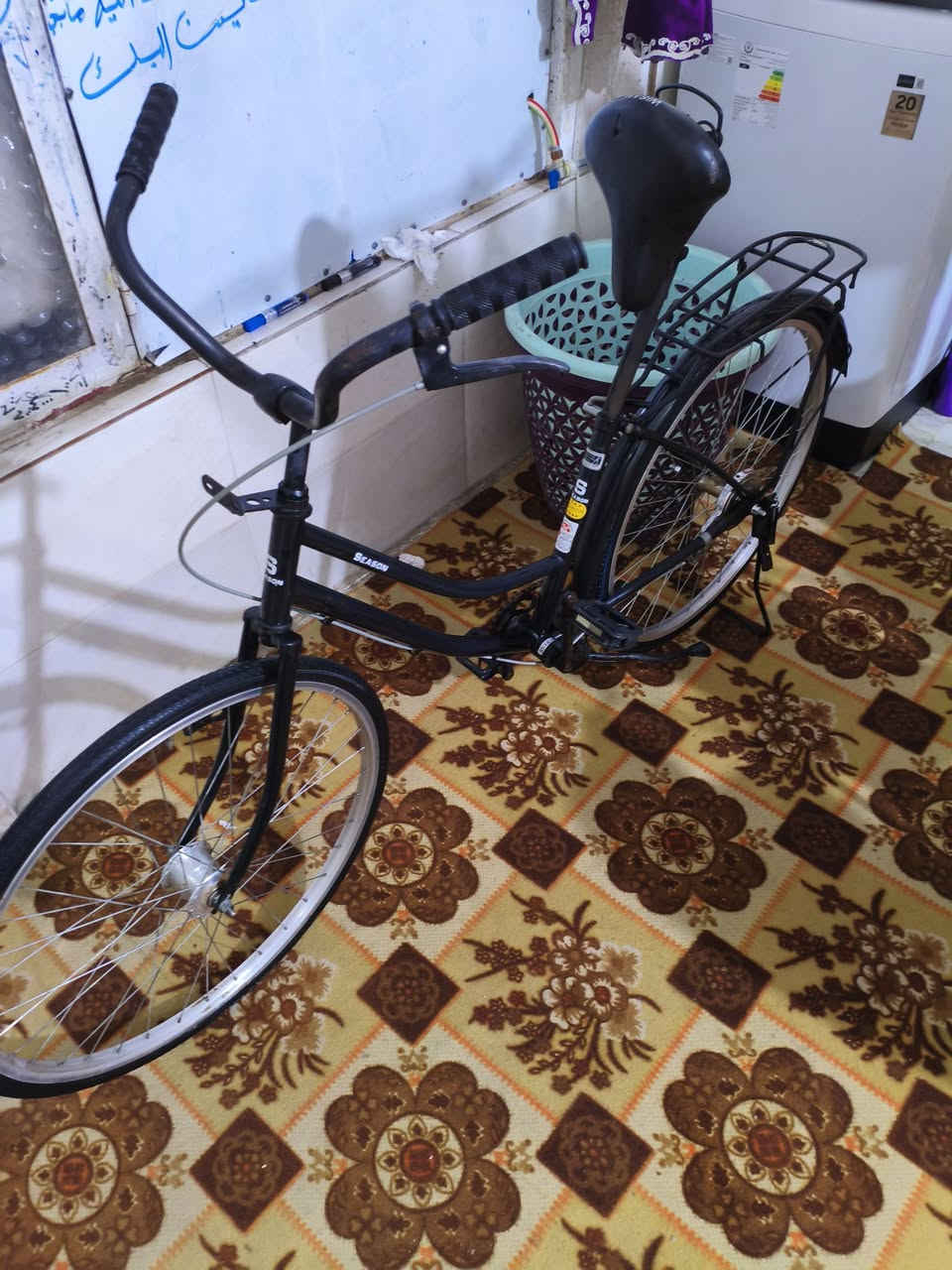 بايسكل للبيع  متروك فقط الجنايه يعرفون شني المتروك فقط الزنجار البي كلشي مابي نظيف مكاني كربلاء حي الغدير سعر 75 وبي مجال للطيبين رقمي بي واتساب ***********
