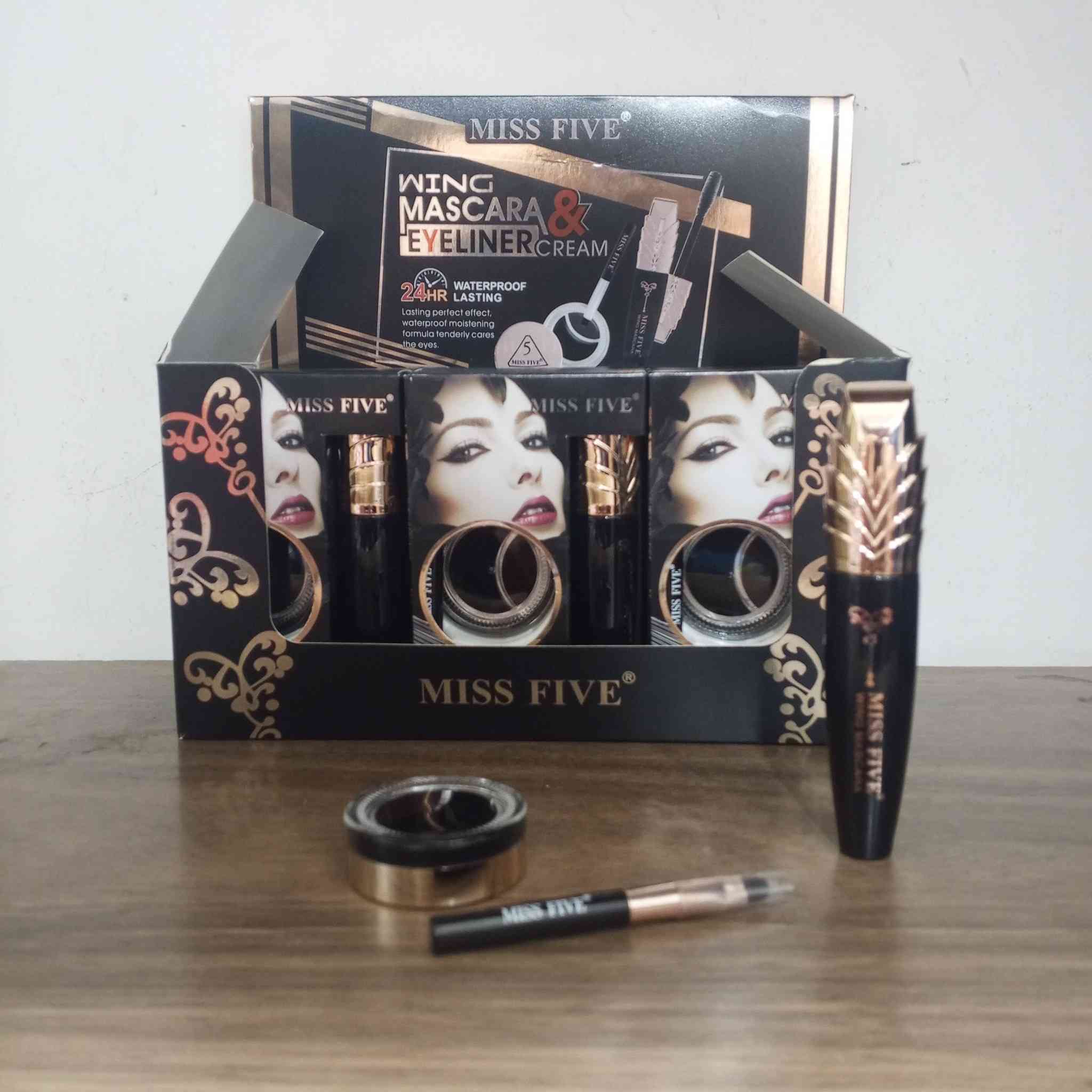 متوفر 18 درزن بسعر جملة الجملة ***********
كوالتي عالي صيني 
ضمان
