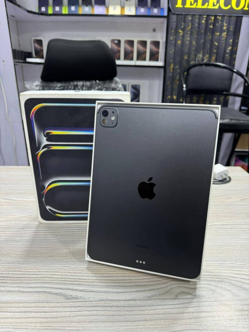 iPad pro 13 (M4)
ما مستخدم فقط اسبوع واحد ومشحون فقط ٧ مرات 
iPad pro 13
M4

للاستفسار|
***********
