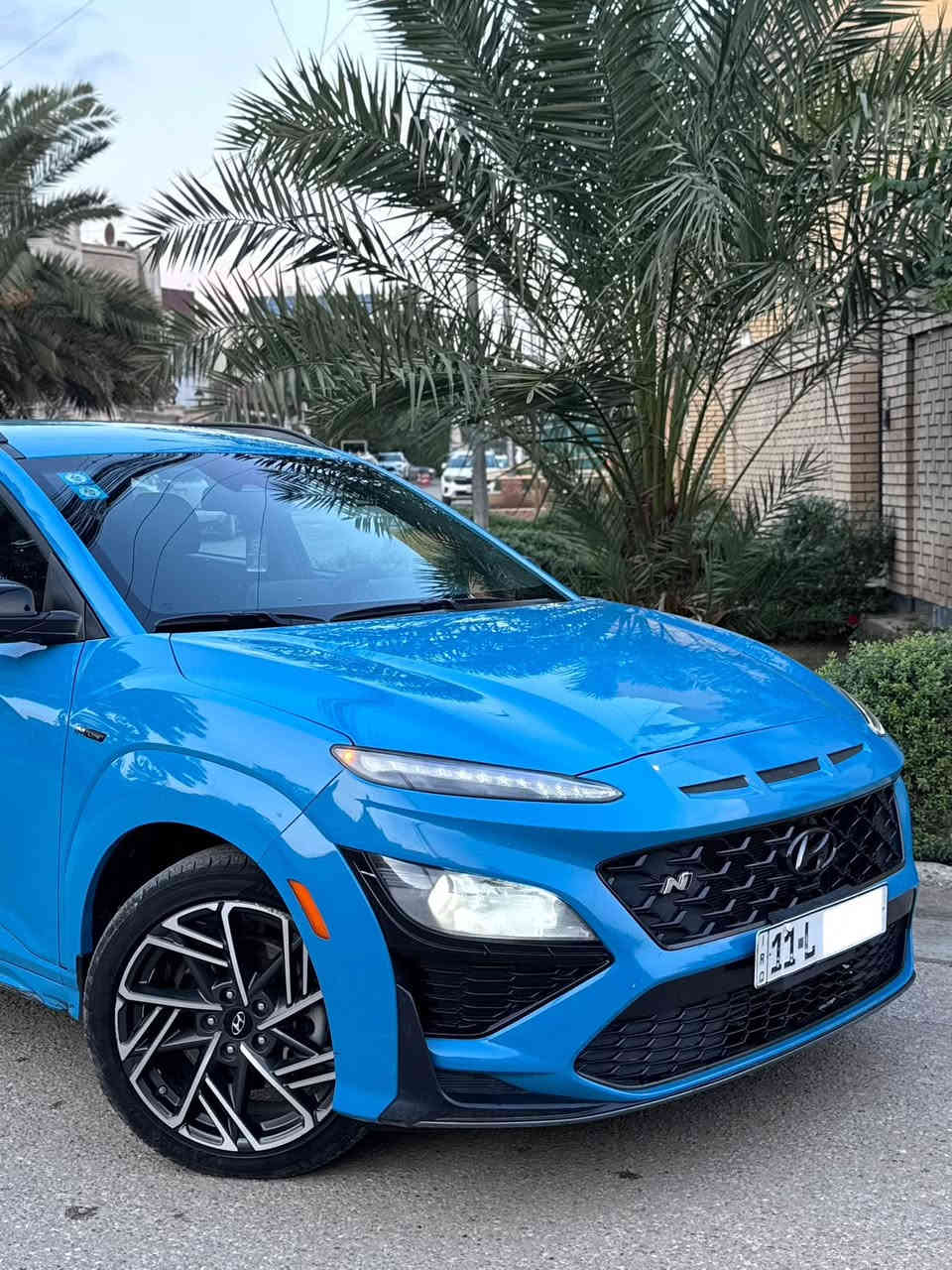 السلام عليكم 
كونا N-LINE 2022
لون مميز فيروزي
بدوون ايرباك
رقم بغداد الجديد باسمي
مواصفات 
بصمه 
شاشه كبيره 
كامره دواره 
كشن كهرباء 
كشن تدفئه 
ستيرن تدفئه 
كشنات مختمه N
درگه مختمه N
انظمه قياده
فول رادارات 
رادار امامي 
رادار خلفي 
رادار جانبي 
نقط عمياء 
كروز سرعه 
تحكمات ستيرن 
تحديد مسار 
اوتو ستوب 
قياده ذاتيه
حساسات 
بجم كامل LED
وبعد بيها مواصفات 
‎1600 توربو

سياره كفاله عامه من كلشي مكينه وكير برغي ممفتوح
تخم تاير جديد مبدل الها بلكات ونوزلات جدد ادامه على الزيوت والفلاتر صدرها كله بلادي سياره كامله وجاهزه دينار متصرف عليها الحمدلله حت حجر البيئه موجود بيها

سياره ليبل واحد كفاله عامه من التبديل والصبغ غير شويه بمقدمه البنيد فقط ومصبوغ مو كله غير هذا بعد مابيها وين ميعجبك تفحص افحص وبدون ايرباك السياره وبدون اي دواخل نهائي كلش جديده السياره الحمدلله 

رايدها ب158 وماكو هيج اسعار وهيج نظافه ابد
مكاني شارع المغرب
للاستفسار ***********
