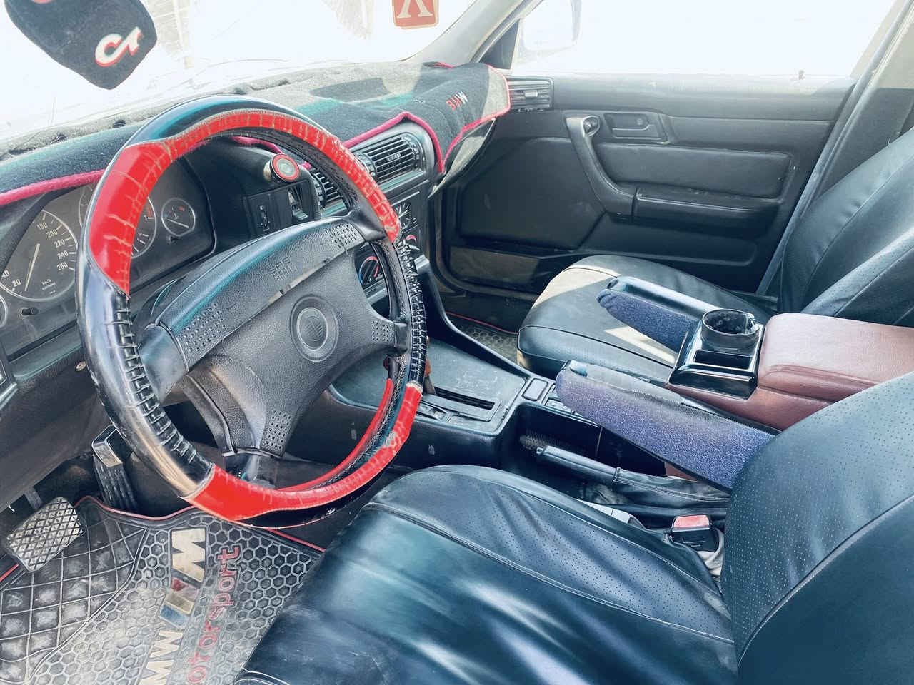 سياره بيم 525i السعر 50
لو ن رصاصي رمادي
مديل 91 محرك مسكر عدله 
رقم بغداد انكليزي  مشروع وطني
كير اوتو ماتيك
ويل رياضي 
سته بستم 
غرفه فول
كير جديد
محرك مكفول
ادامه جديده حداديه +بلكات + بخاخات 
السايره ضربته الجاملغ الخلفي شبر  مو اكثر
سنويته صاقطه شرط المداور  السياره بسمي اداور وجدد سنويه 
للتواصل مراسلة الصفحه او التصال ***********
