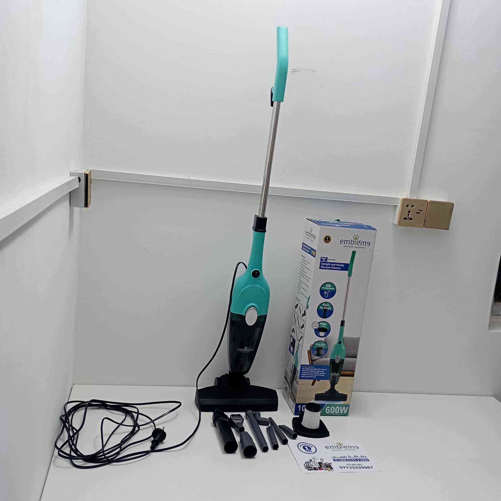 ⬇️⬇️مكنسة كهربائية ماركة امبليوم 

تنظيف الأرضيات الصلبة والسجاد الخفيف بكفاءة عالية

كنس الغبار والأوساخ من الزوايا، الحواف، وتحت الأثاث

الاستخدام كمكنسة يدوية لتنظيف الأرائك، الستائر، السيارات، والطاولات

إزالة الغبار من الأجهزة الإلكترونية والمفروشات

مناسبة للاستخدام المنزلي اليومي بفضل تصميمها الخفيف والعملي

المميزات

تصميم 2×1 (عمودية + يدوية) يوفر مرونة كاملة في التنظيف

قدرة كهربائية 600 واط لأداء قوي وشفط فعّال

ضغط شفط يزيد عن 14.5 كيلوباسكال لالتقاط الغبار الدقيق

فلتر HEPA قابل للغسل يساعد على حبس الغبار الدقيق وتحسين جودة الهواء

سعة حاوية غبار 0.8 لتر مناسبة للتنظيف اليومي بدون تفريغ متكرر

سلك كهرباء بطول 6 أمتار يمنحك حرية حركة واسعة أثناء التنظيف

تصميم خفيف الوزن وسهل الحمل والاستخدام

حاوية غبار سهلة الفك والتنظيف بدون أكياس

مقبض مريح للاستخدام الطويل بدون تعب

مجموعة ملحقات متعددة (10 في 1) لتنظيف مختلف الأسطح والزوايا

يعمل على تيار 220–240 فولت  50–60 هرتز

المواصفات الفنية

الجهد الكهربائي: 220–240V ~ 5060Hz

القدرة: 600W

سعة الغبار: 0.8 لتر

الوزن الإجمالي: 1.85 كغ

أبعاد الجهاز: 1088 × 248 × 148 مم

حجم الكرتون: 130 × 170 × 565 مم

محتويات الصندوق

جسم المكنسة الرئيسي

أنبوب معدني للتنظيف الأرضي

فرشاة أرضيات

عدة فوهات للتنظيف الدقيق والزوايا

فرشاة صغيرة للأثاث

فلتر HEPA

غطاء فلتر

حاوية الغبار

ملحقات إضافية (حتى 10 قطع صغيرة)

ضمان لمدة سنة من تاريخ الشراء بغداد, العراق


**إذا كنت صاحب هذا الإعلان وتريد حذفه لأي سبب، رجاءا أرسل رسالة إلى الدعم الفني**