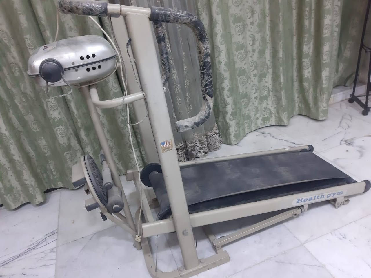 السلام عليكم
عندي هذني الغراض للبيع للأستفسار الاتصال على رقم ***********
