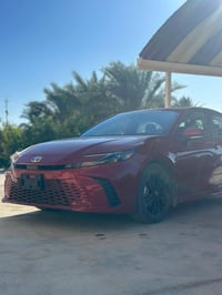 كامري هايبرد 2025 07824129898 ضرر بس بنيد بدون دواخل رقم بغداد.    xse