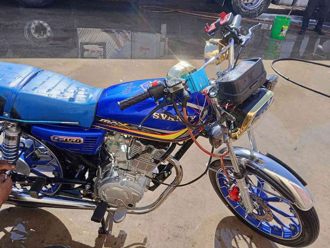 السلام عليكم
موطور سافانه موديل 2024 محرك ما مفتوح
كهربائيات كلو شغال 
الموطور ما شاء الله نضيف وجديد وبلادي 

السعر 625 وبي مجال ***********
